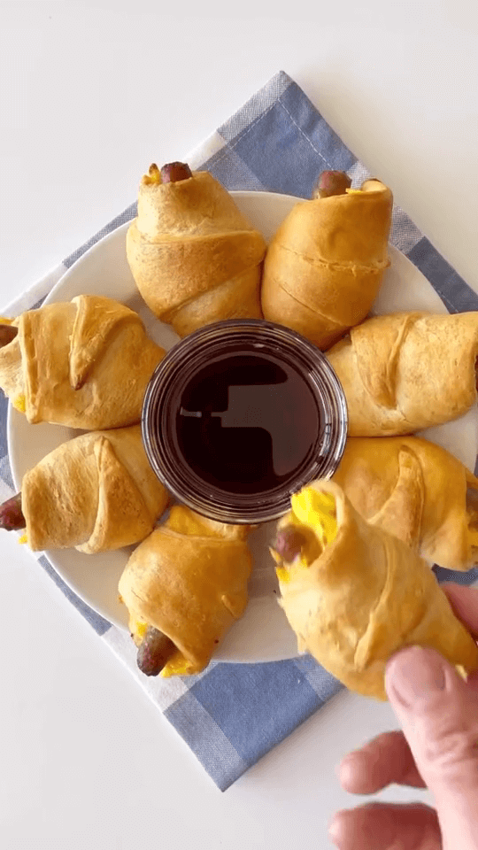 4-Ingredient Breakfast Crescent Roll Hack